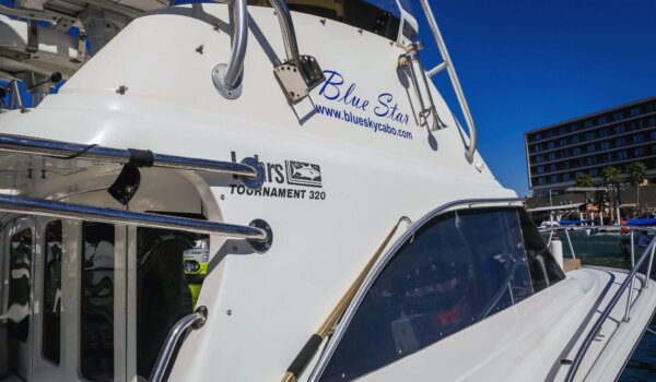 Blue Star – 32 Foot Luhrs