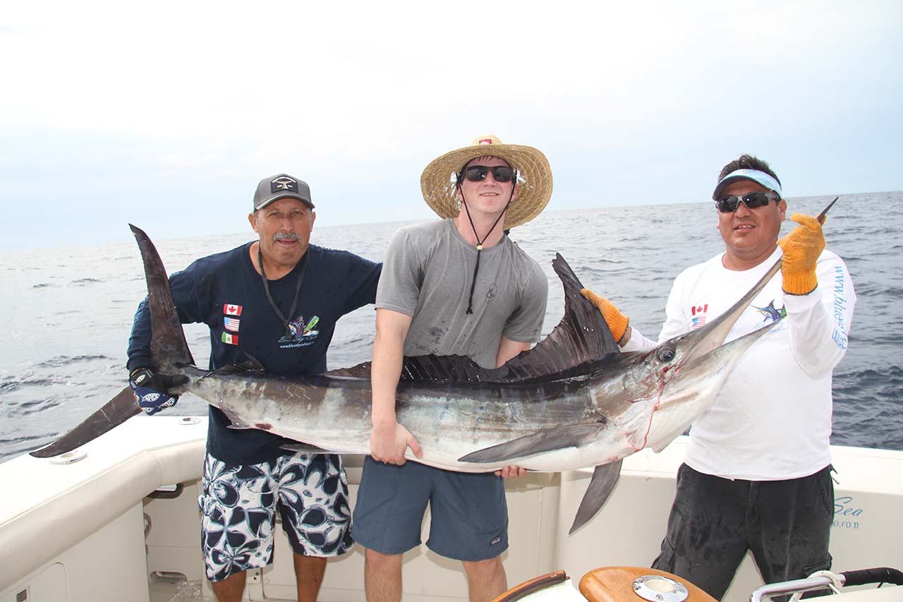 What’s the Difference Between Inshore and Offshore Fishing in Cabo