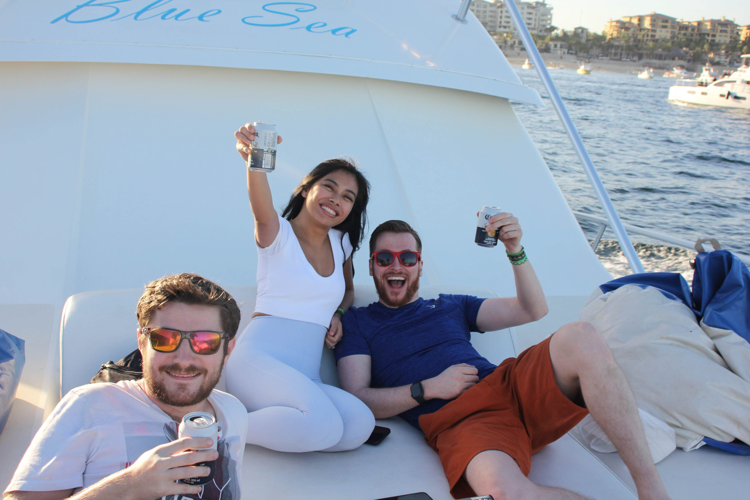 Do Cabo San Lucas Fishing Boats Offer Refreshments and Snacks
