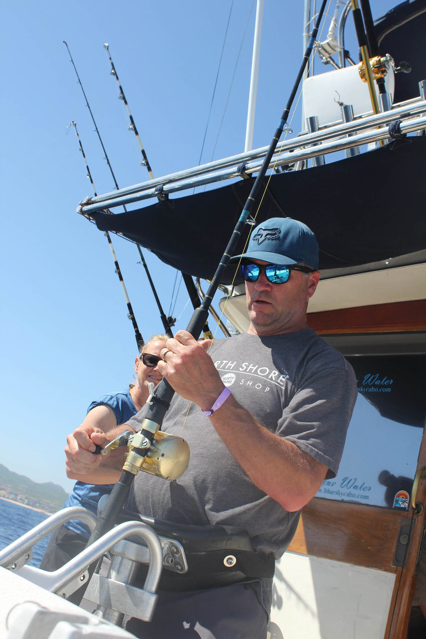 Reserve Fishing Charter Cabo April