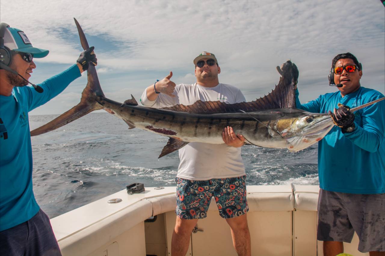 Are Fishing Licenses Included With a Cabo Fishing Charter