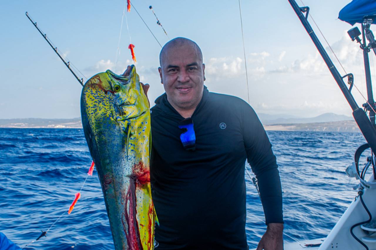 How Much Does a Private Cabo Fishing Charter Cost in October
